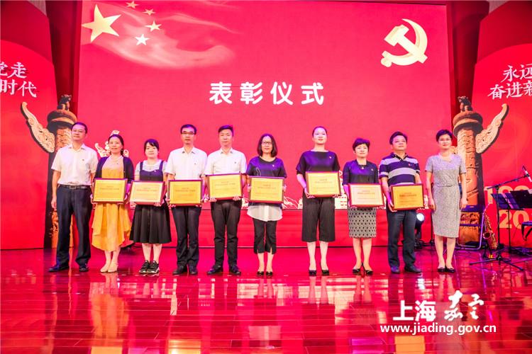 9d81dce2ba17410fb18b81a3c9201c11.jpg