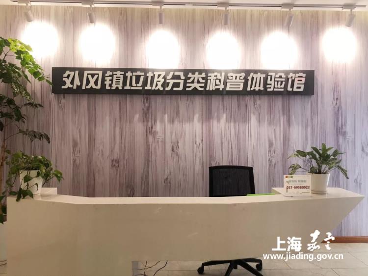d9e9dae5586645c28d5e01909e1acad9.jpg